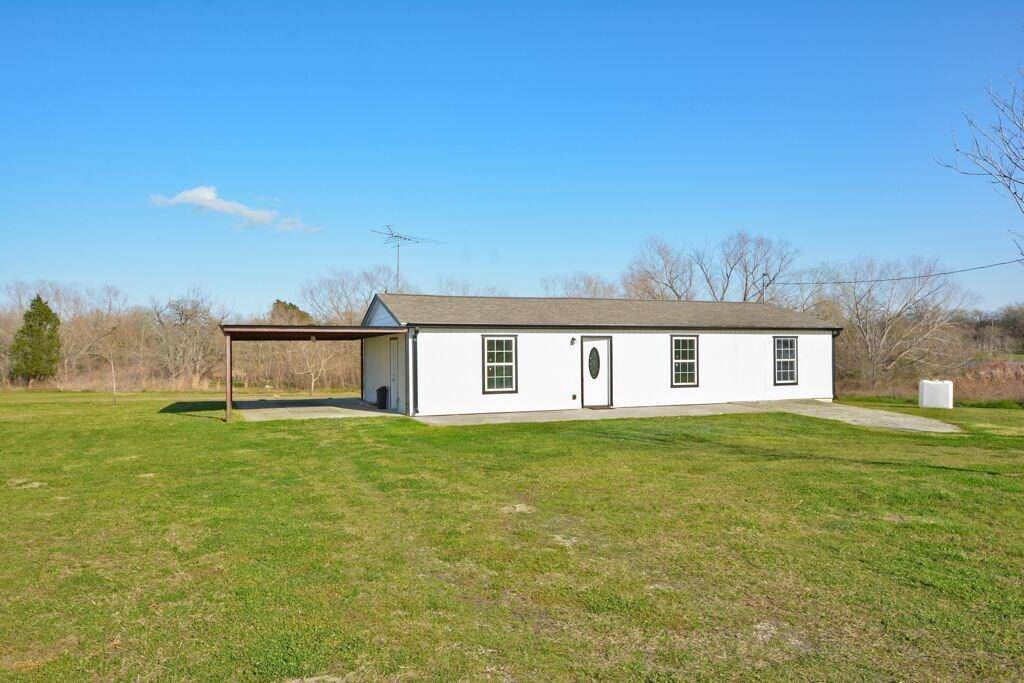 232 County Road 311, Rockdale, TX 76567