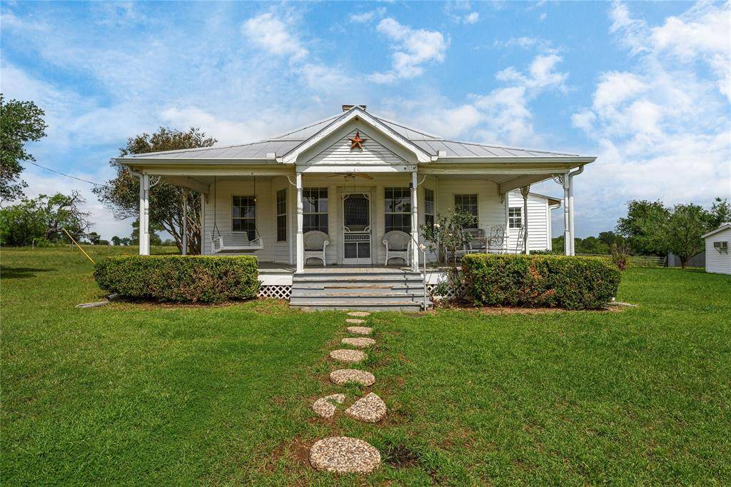 146 Whitworth LN, Bastrop, TX 78602