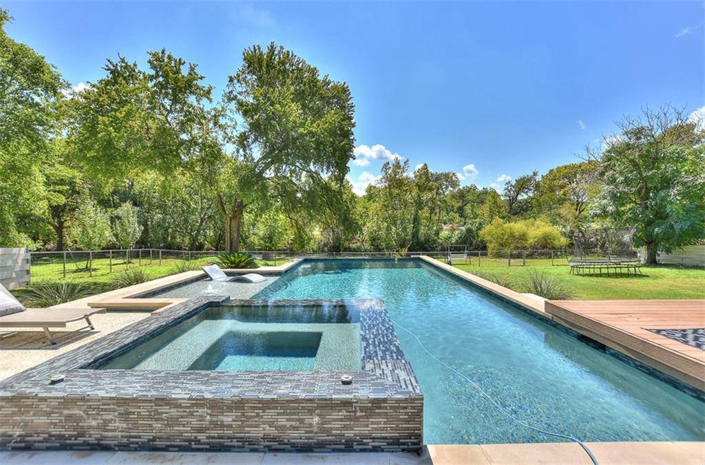 906 Brushy Bend DR, Round Rock, TX 78681