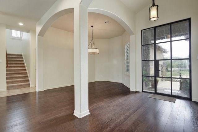 5424 Wild Foxglove RD, Spicewood, TX 78669