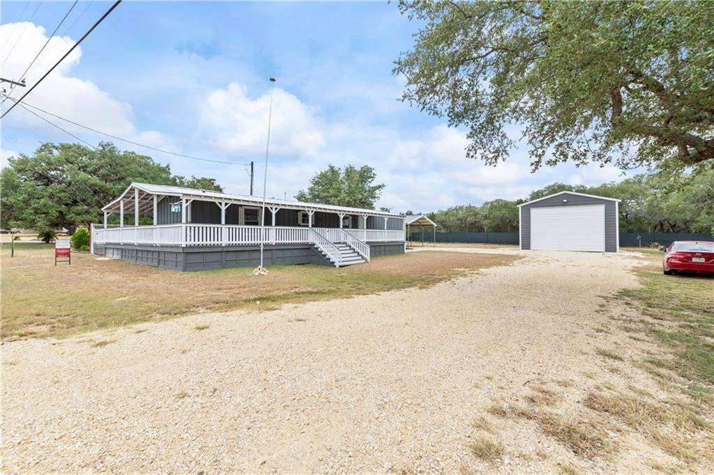 827 Private Road 1501 PR, Bandera, TX 78003