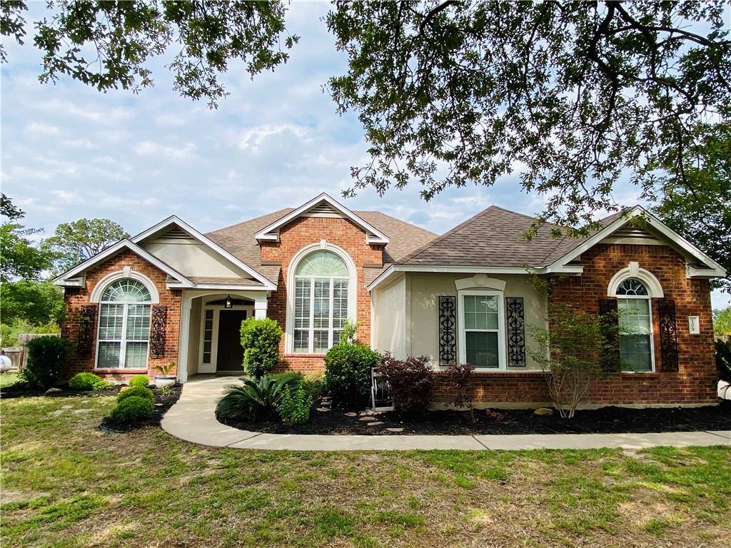 109 Summers CT, Bastrop, TX 78602