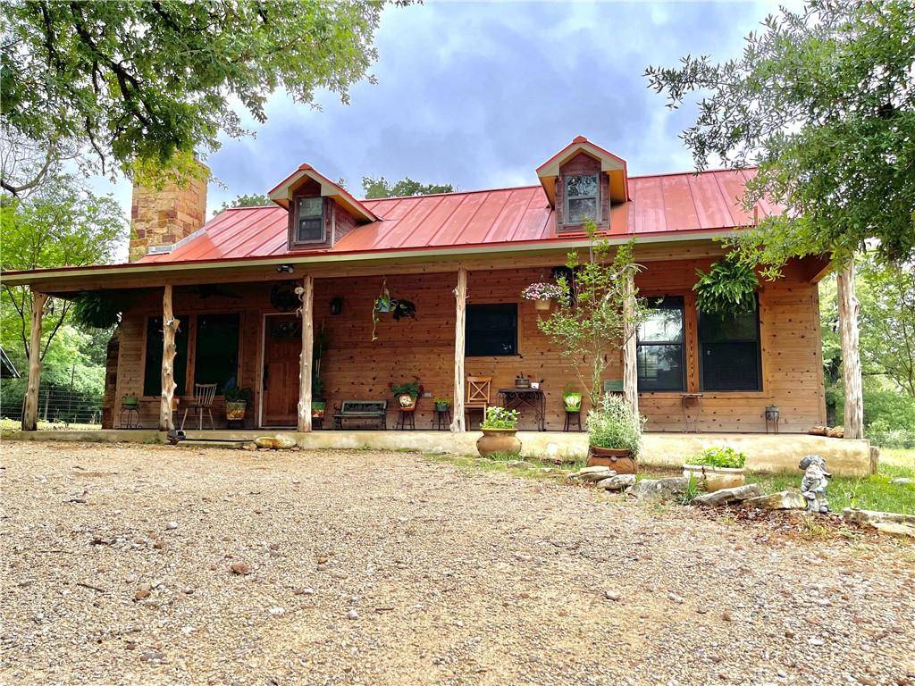128 Torchlight DR, Bastrop, TX 78602