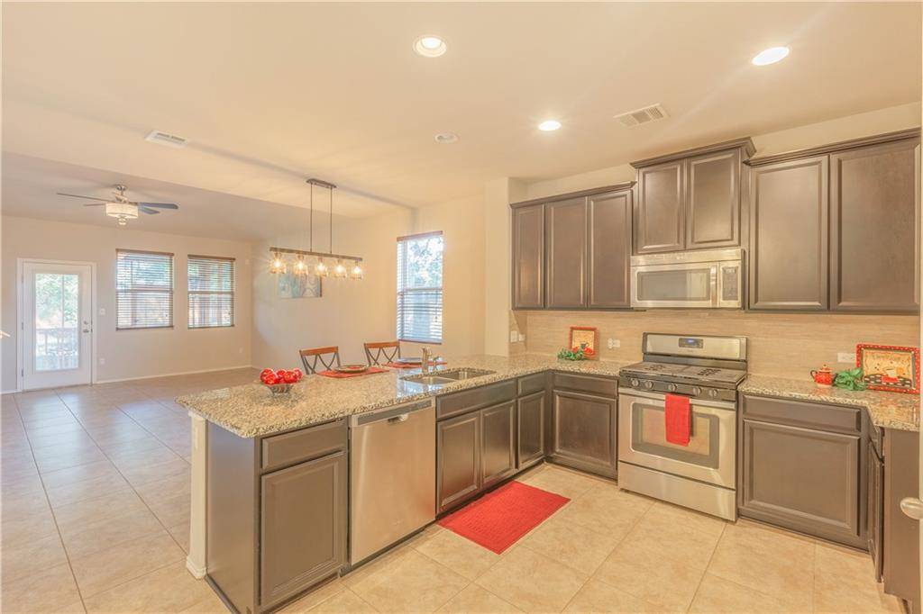 104 Wincliff DR, Buda, TX 78610