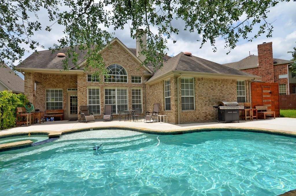 1912 Mulligan DR, Round Rock, TX 78664