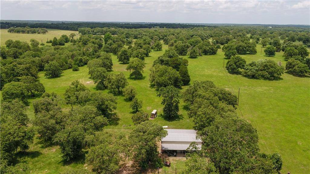 2225 County Rd 313, Lexington, TX 78947