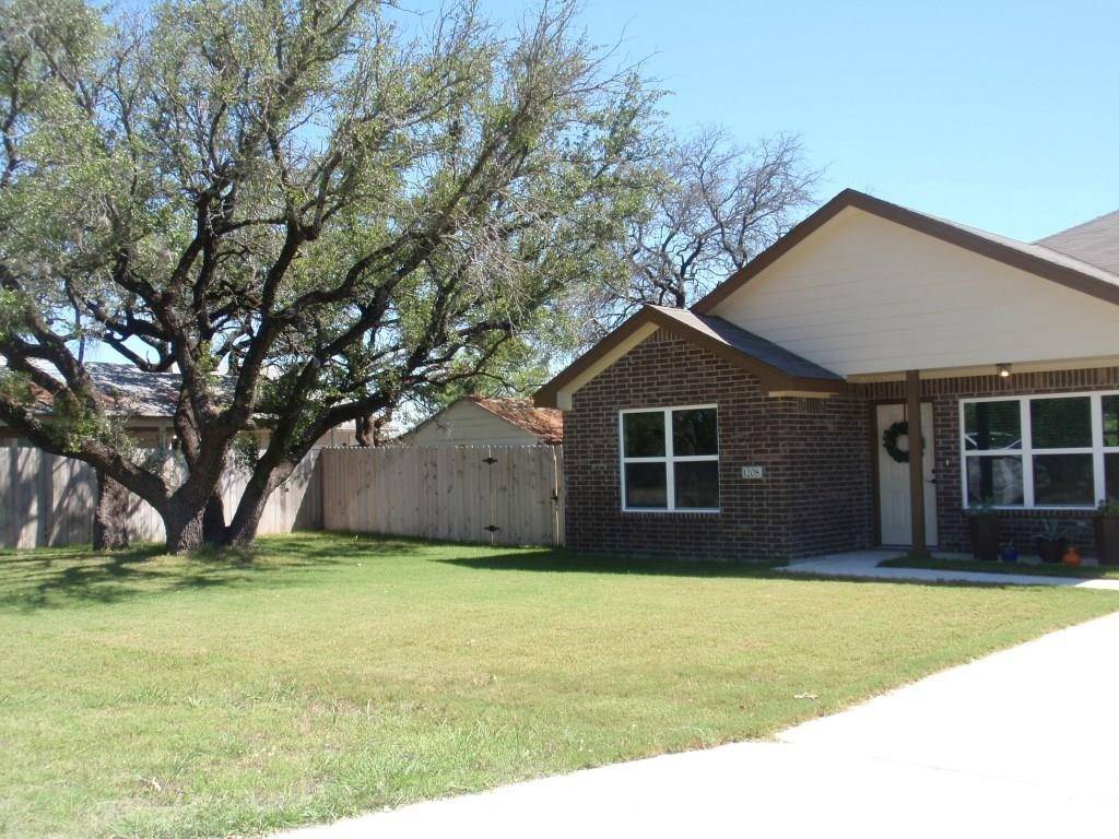 1208 Nix RD, Lampasas, TX 76550