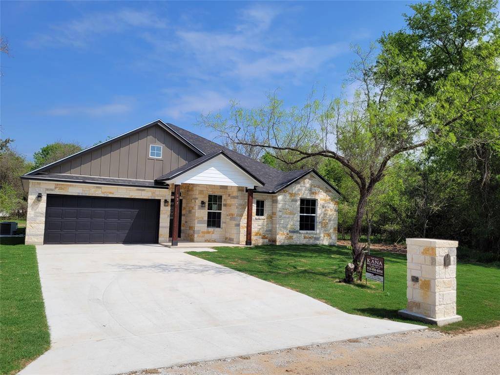 137 Upola CT, Bastrop, TX 78602