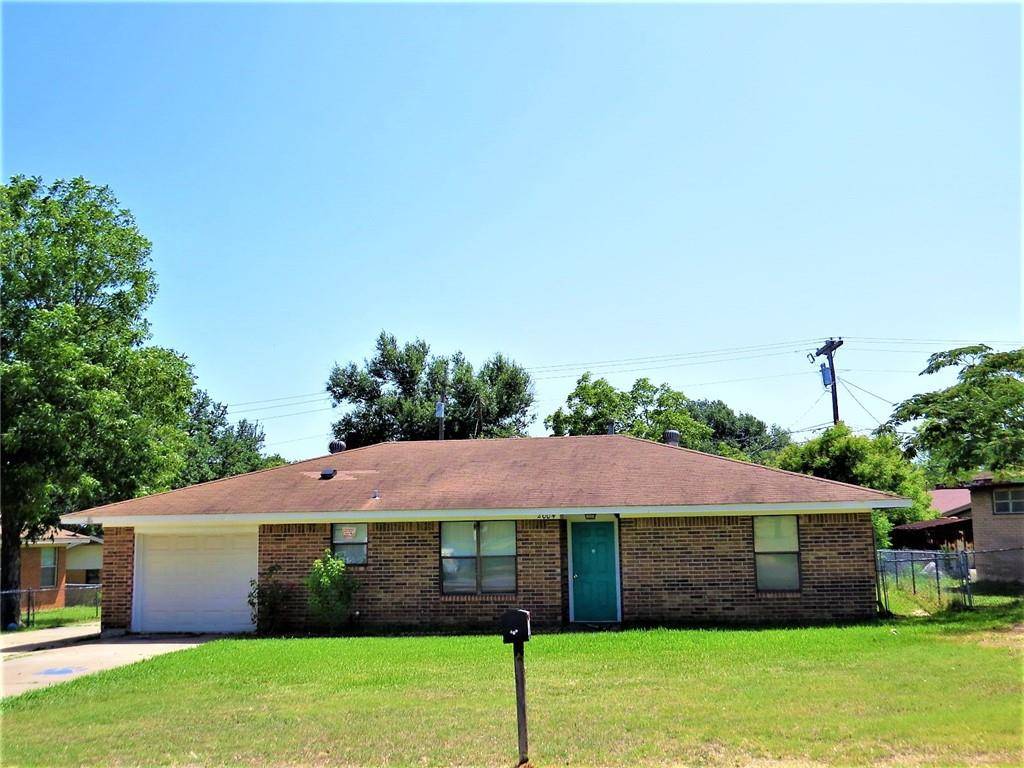 2004 Brazos Ave, Rockdale, TX 76567