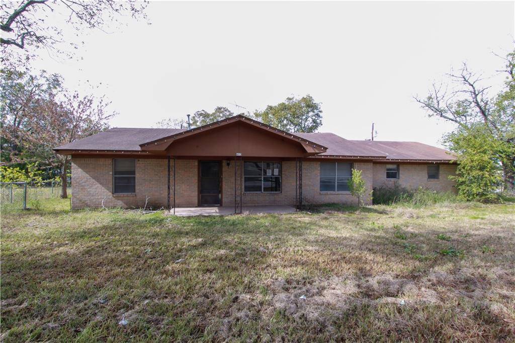 493 N Orange ST, Giddings, TX 78942