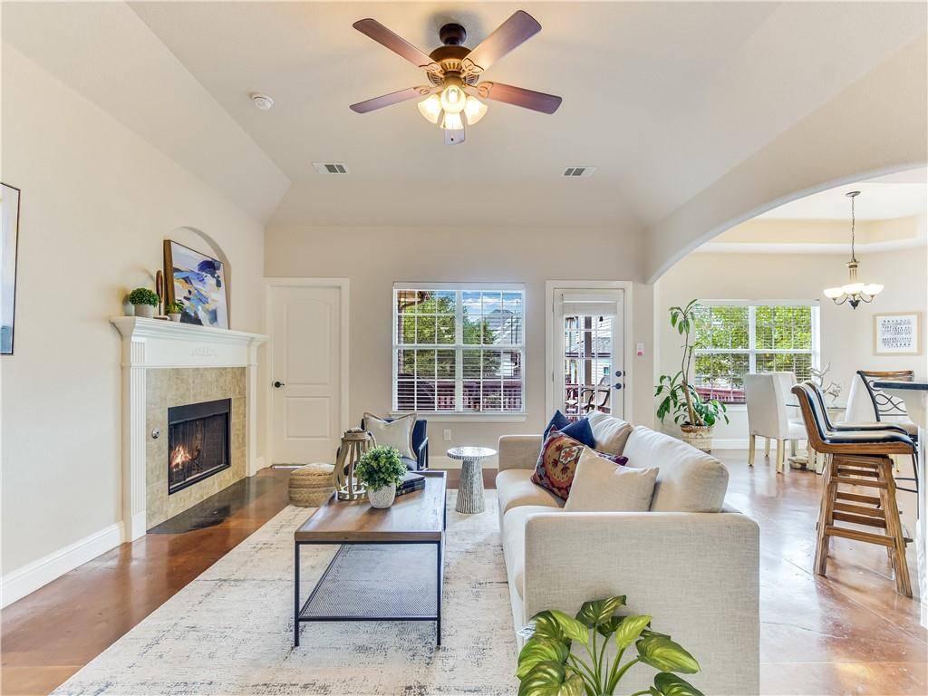 431 Summer DR, Kyle, TX 78640