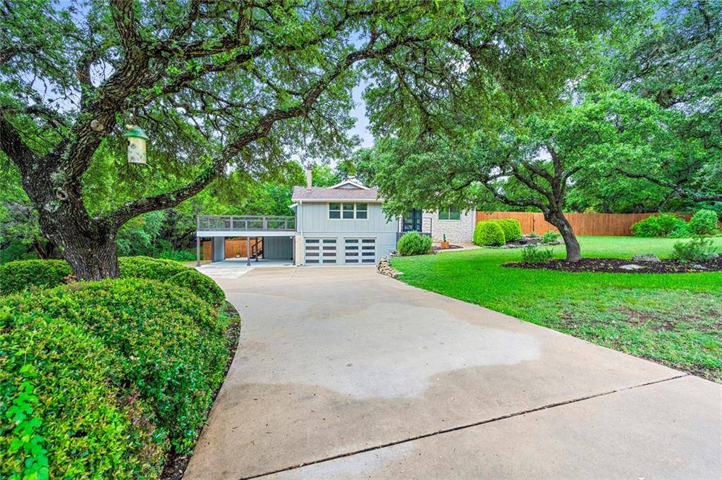 1048 Daviot DR, Spicewood, TX 78669