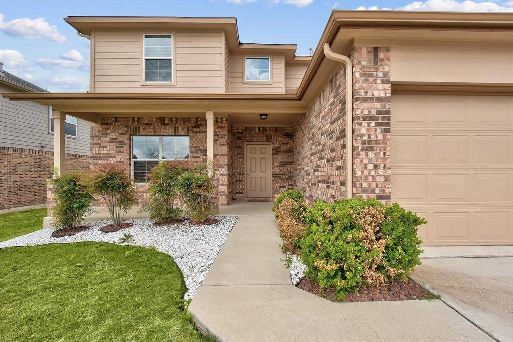 279 Screech Owl DR, Kyle, TX 78640