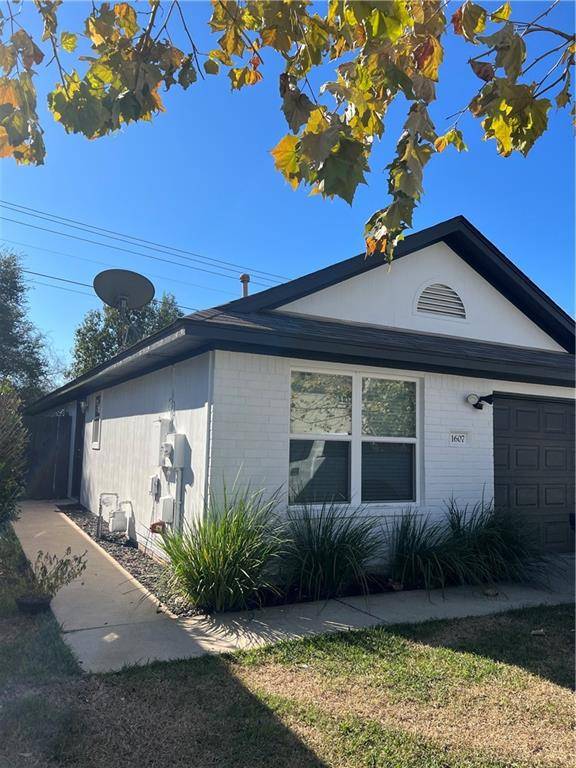1607 Parkfield CIR, Round Rock, TX 78664