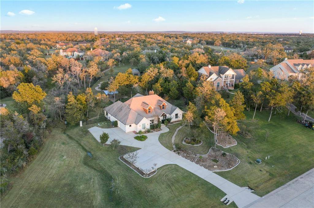147 Carriage CT, Bastrop, TX 78602