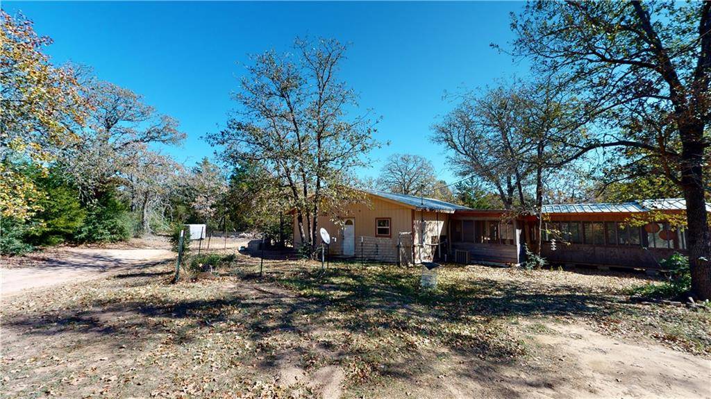 1374 County Road 442, Lincoln, TX 78948