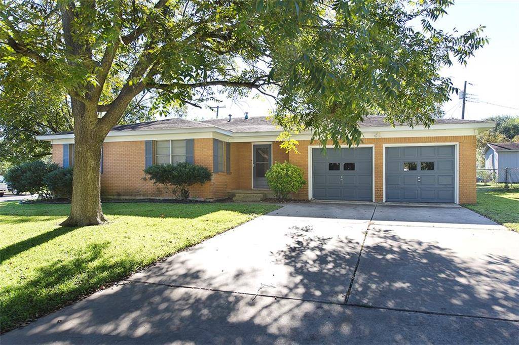 901 Randall ST, Taylor, TX 76574