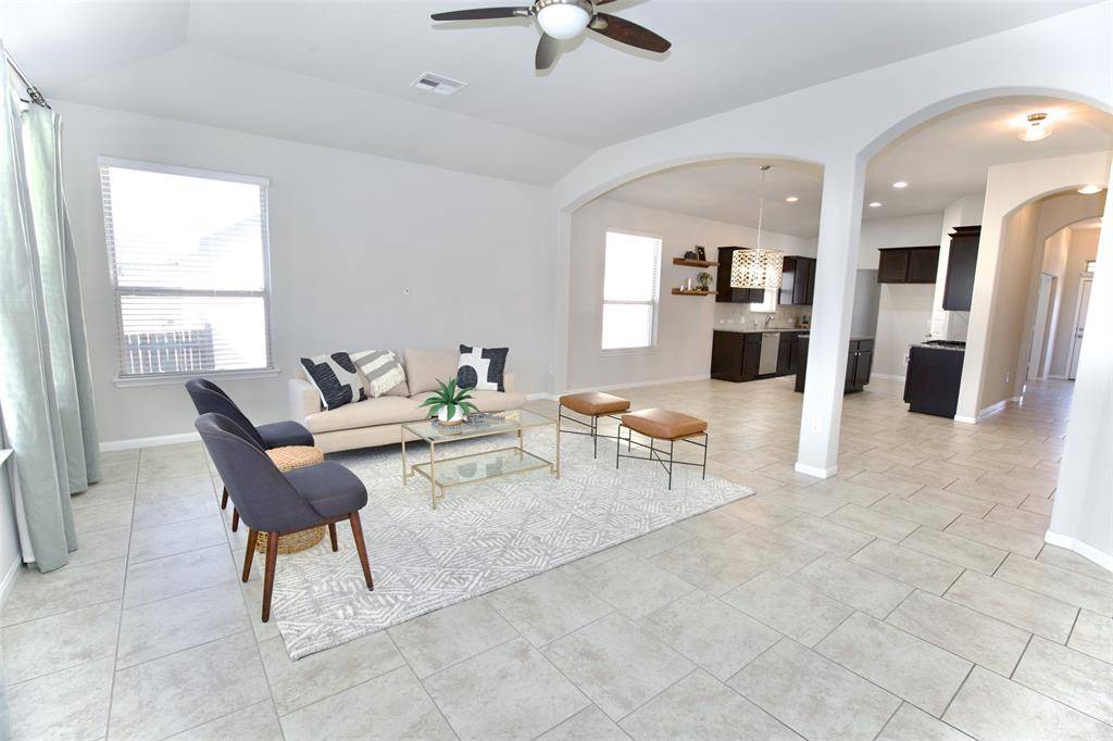 1914 Texoma DR, Round Rock, TX 78664