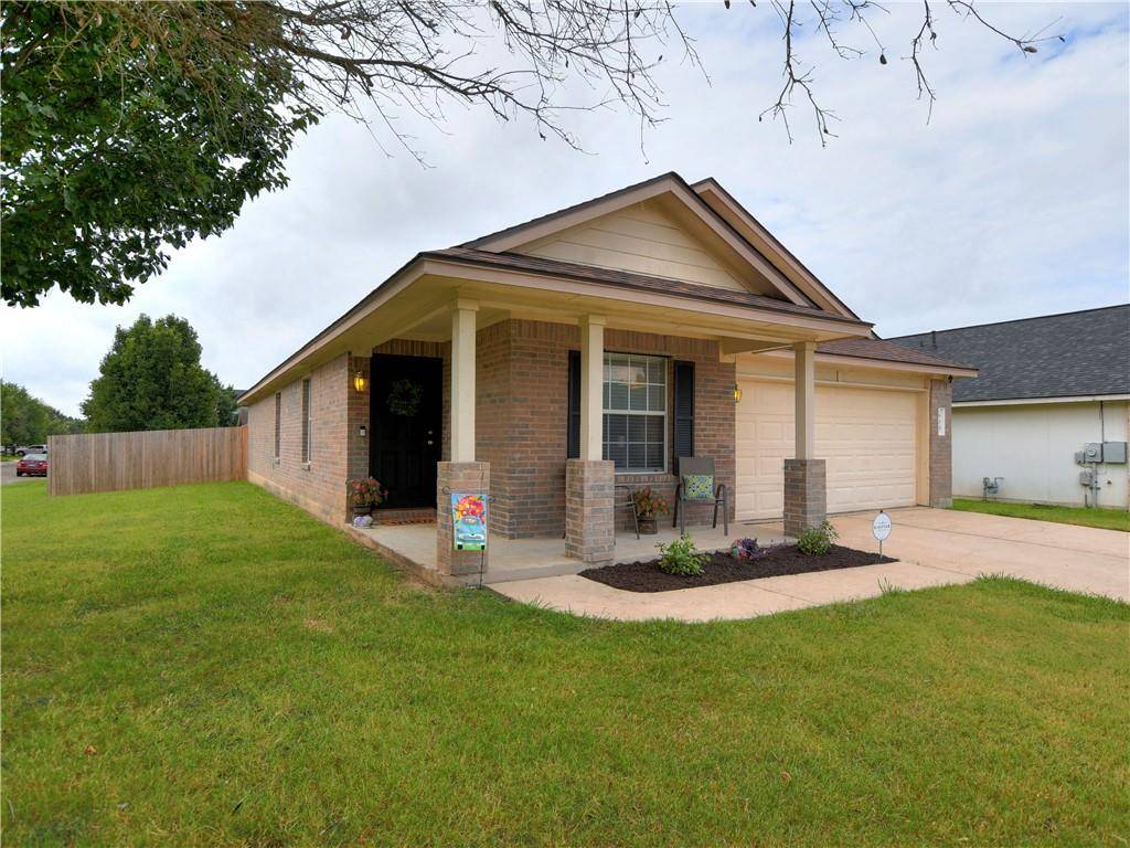 608 Country Estates DR, Hutto, TX 78634