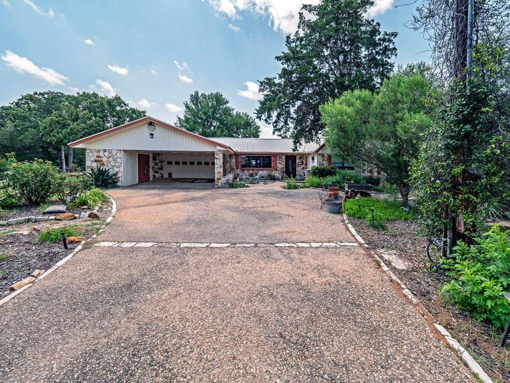 417 Akaloa DR, Bastrop, TX 78602