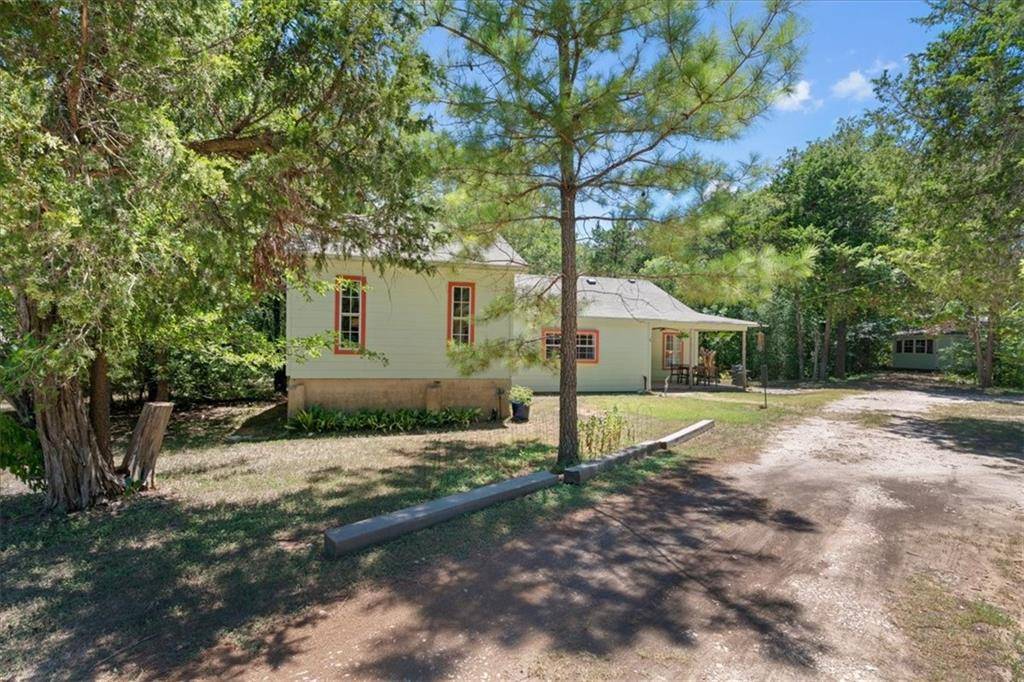 129 Flint Ridge ST, Bastrop, TX 78602
