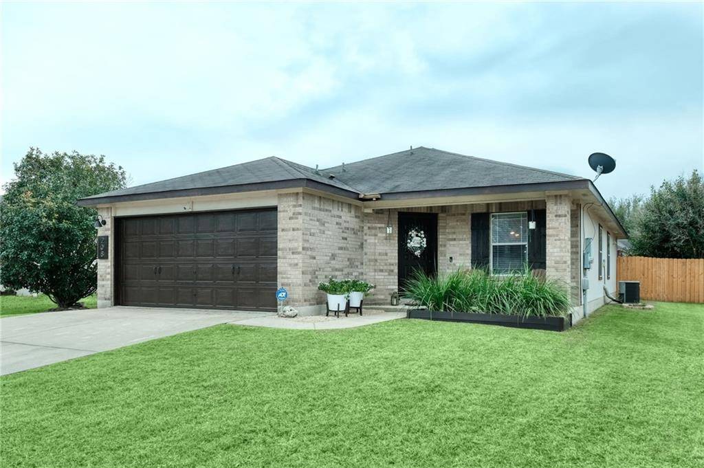 208 Paddington WAY, Hutto, TX 78634
