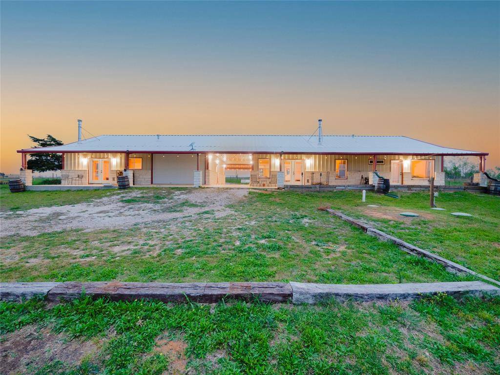 120 Hazel Hill TRL, Taylor, TX 76574