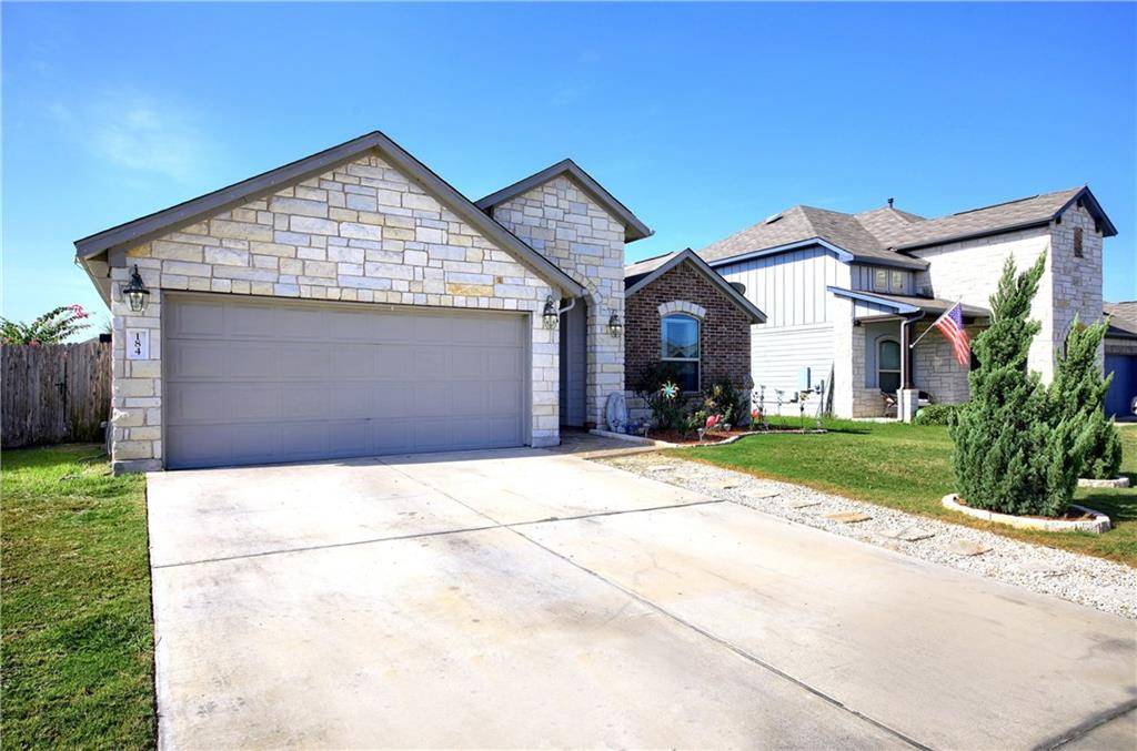 184 Painted Desert LN, Buda, TX 78610