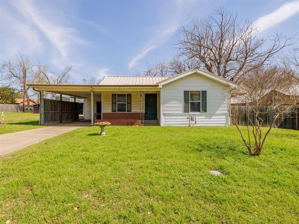 212 Parkway ST, Rockdale, TX 76567