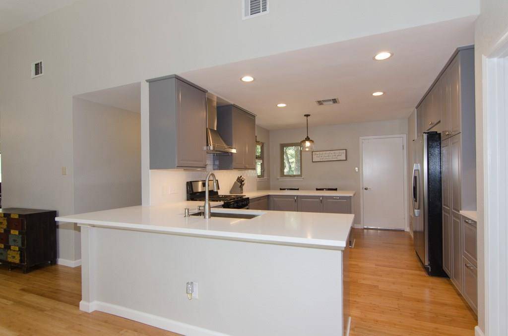 1706 Persimmon RD, Cedar Park, TX 78613
