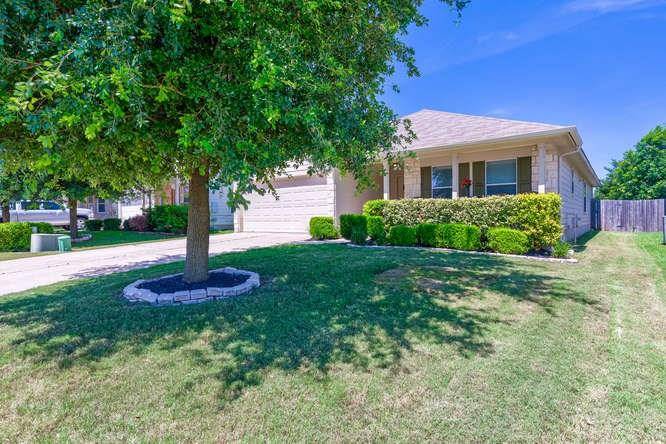 105 Tolcarne DR, Hutto, TX 78634