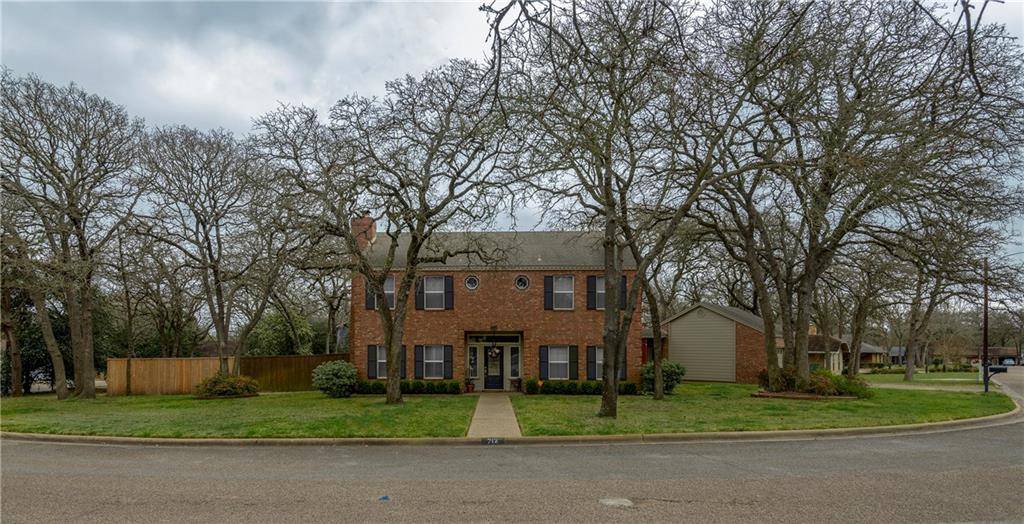 712 Enfield DR, Rockdale, TX 76567