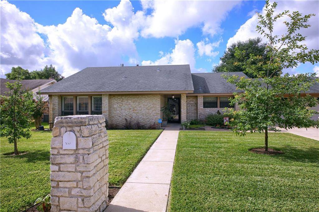 2305 Willow LN, Taylor, TX 76574