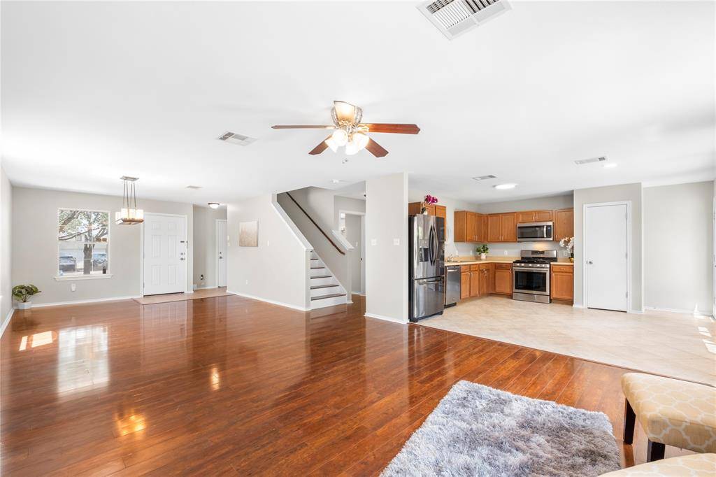 266 Jack Rabbit LN, Buda, TX 78610