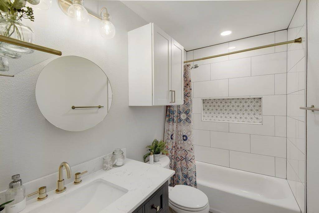 1308 E Logan ST, Round Rock, TX 78664