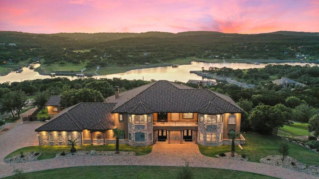 2452 Lakehurst RD #3, Spicewood, TX 78669