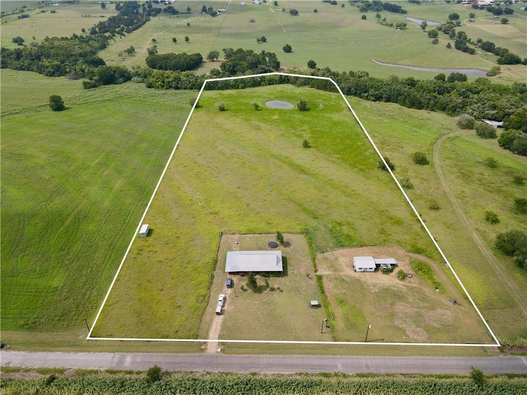 5400 CR 256, Moulton, TX 77975