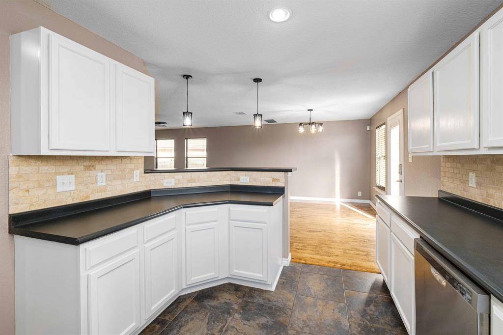 225 Karrie DR, Kyle, TX 78640