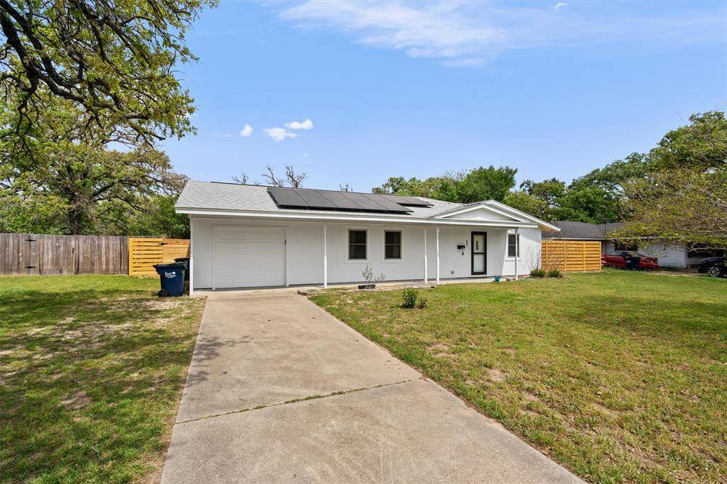 606 Calhoun DR, Rockdale, TX 76567