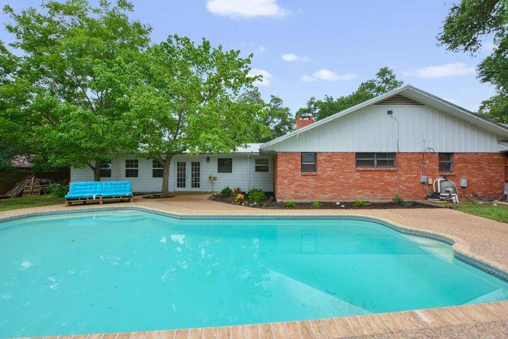 1919 Redbud DR, Rockdale, TX 76567