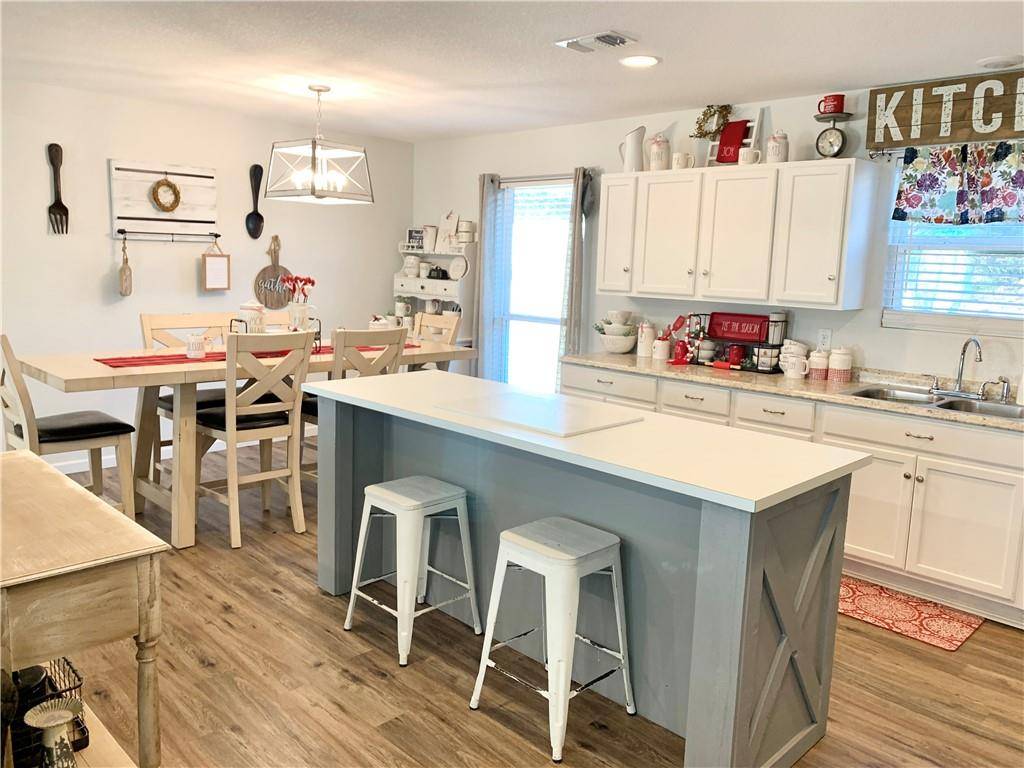 903 W Boundary ST, Giddings, TX 78942
