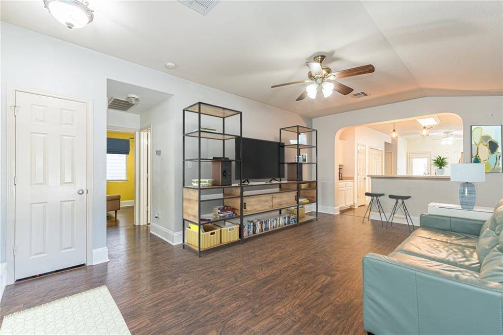 116 Teasley, Kyle, TX 78640