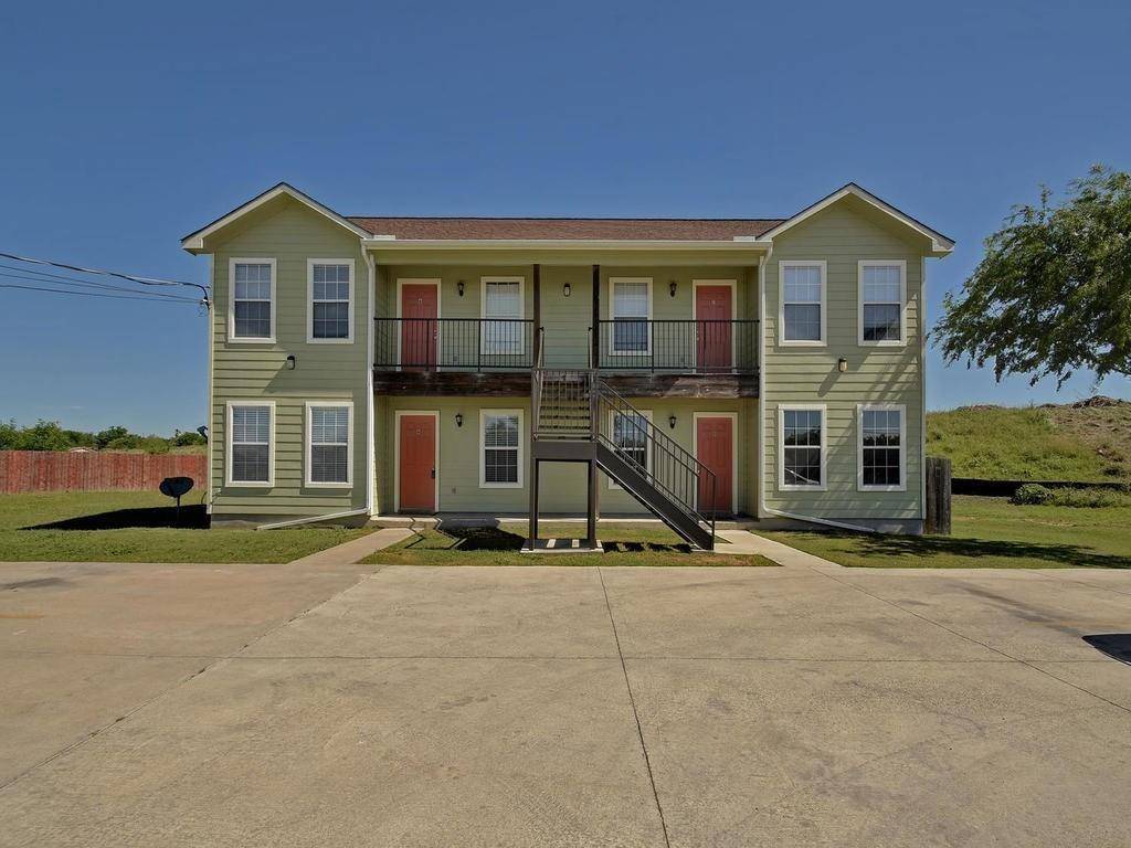 2631 Bebee RD, Kyle, TX 78640