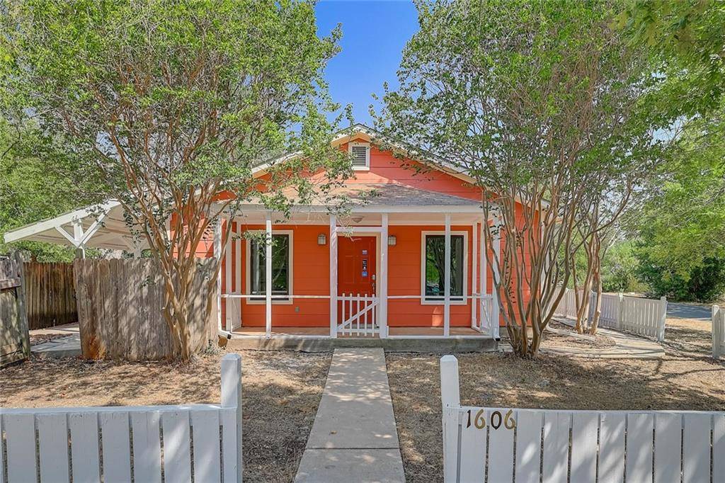 1606 McLain ST, Taylor, TX 76574