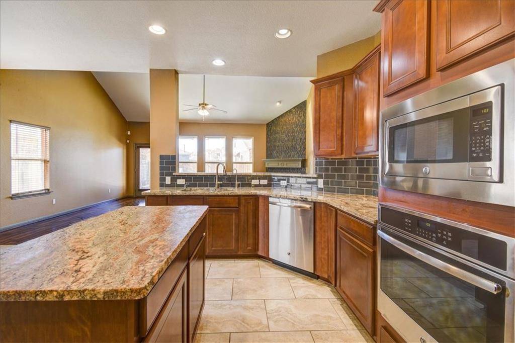 4928 Scenic Lake DR, Georgetown, TX 78626