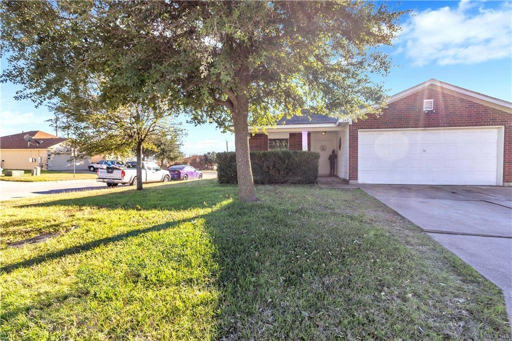 244 Brickyard LN, Jarrell, TX 76537