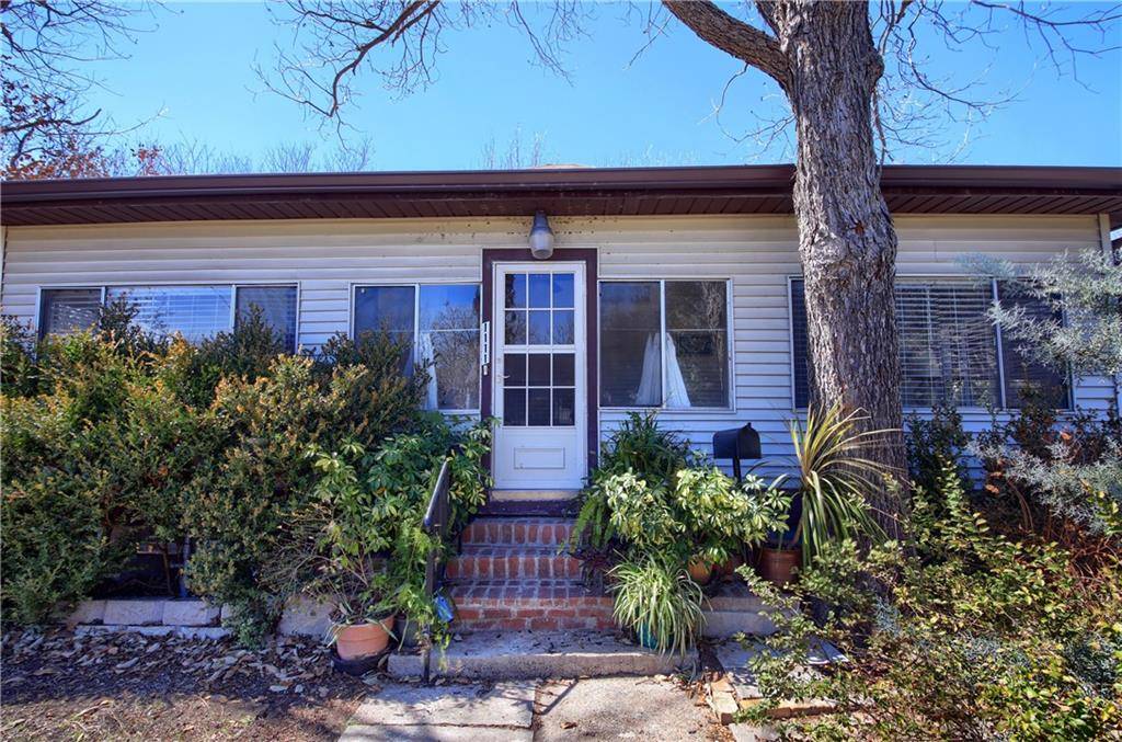 1111 Sycamore ST, Taylor, TX 76574
