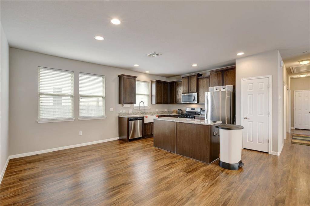 303 Eagle Brook LN, Buda, TX 78610