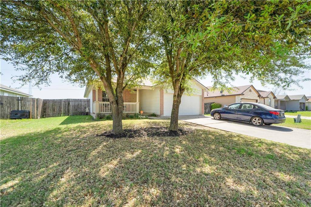 1004 Stewart DR, Hutto, TX 78634