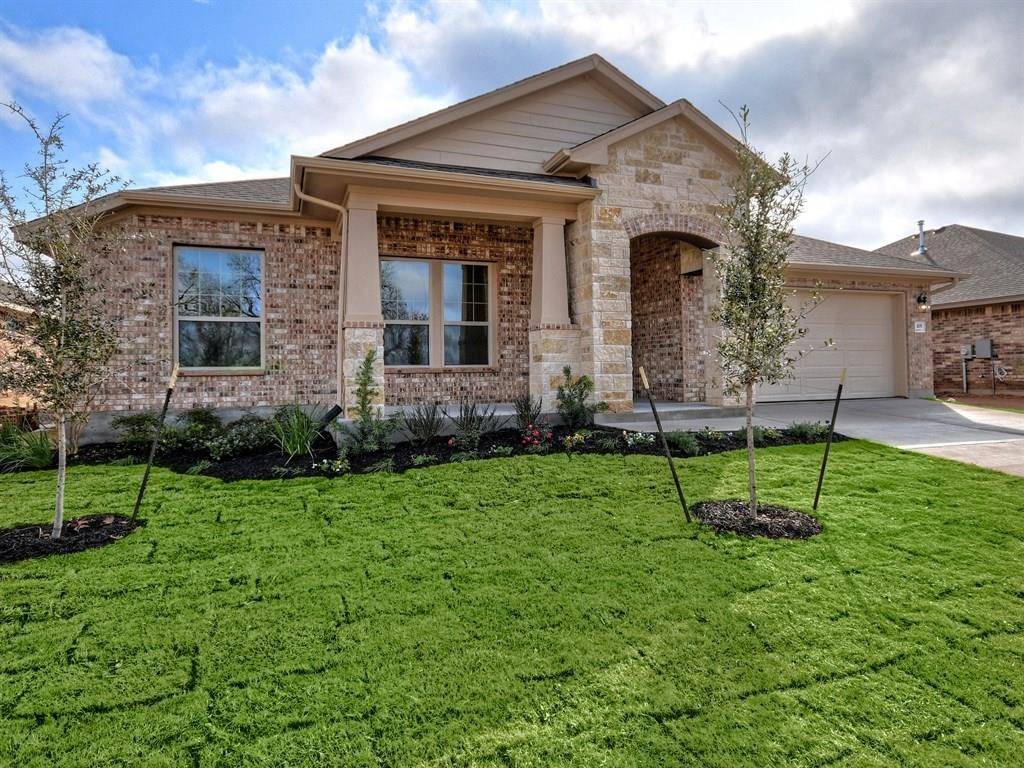 105 Edgewater TRL, Bastrop, TX 78602